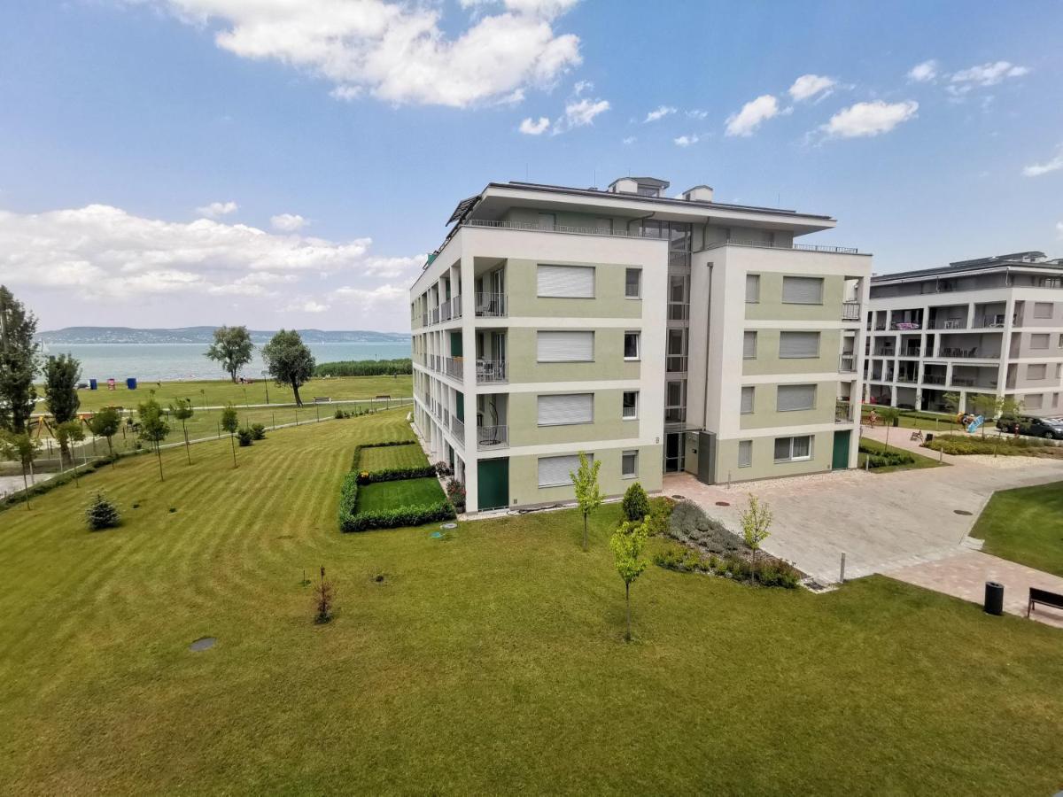 Vizpart Honved Apartman Balatonlelle Exterior photo